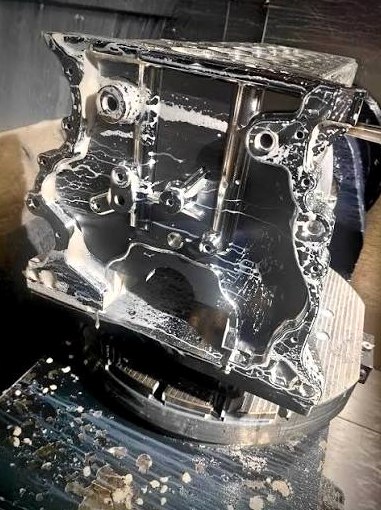 5-Axis CNC Precision Machining of P2uned X58 Aerospace Billet Aluminum Block
